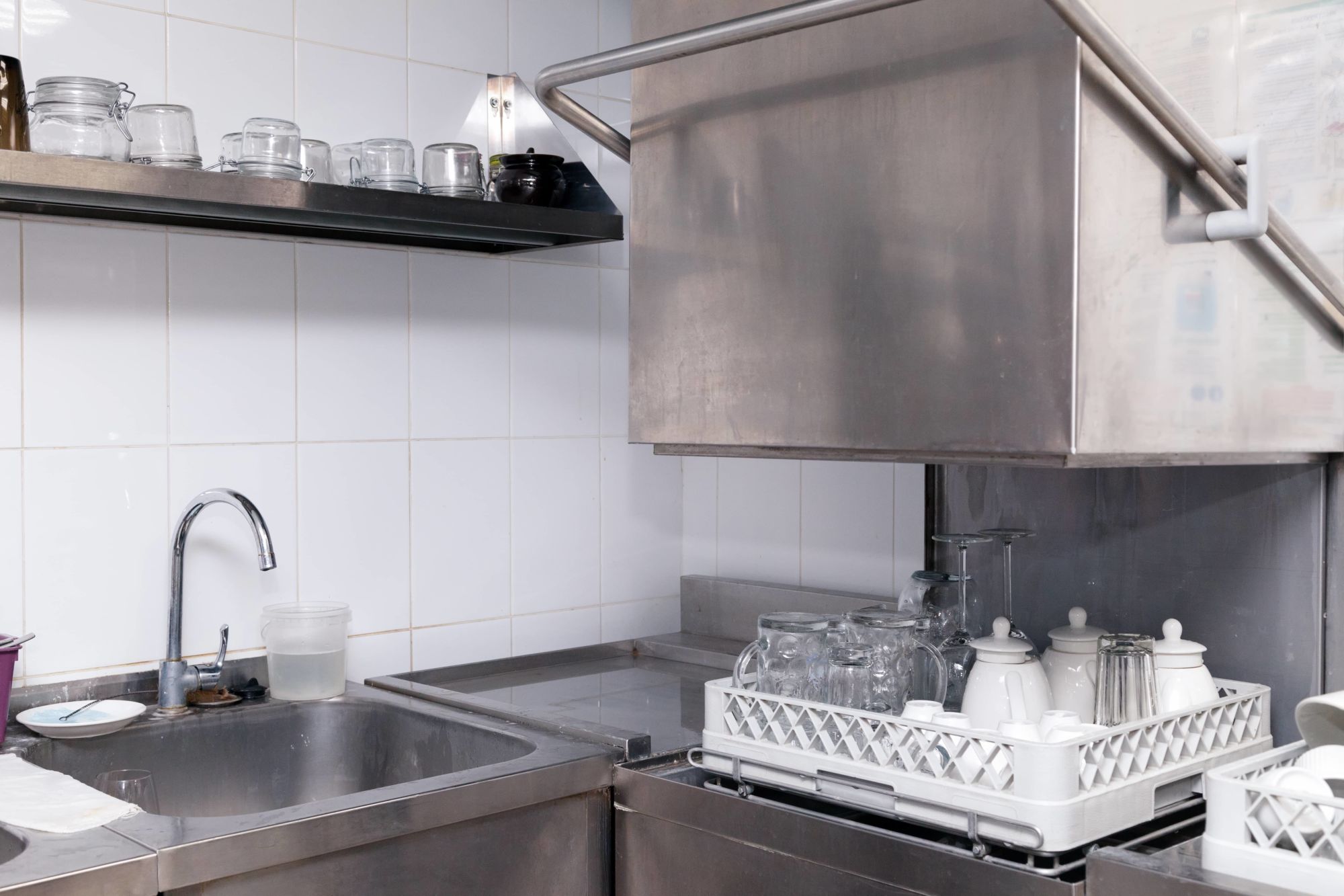 LAVE VAISELLE CAPOT | Start Cuisine Lave-vaisselle frontal ou à capot : que choisir ? Mulhouse 1